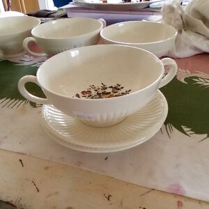 4 Wedgwood Conway Double Handle Cream Soup Bowl w Saucers